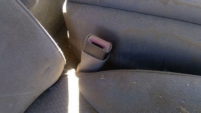 1998 Ford F150 Passenger Right Front Seat Belt Buckle Receiver Oem Gray