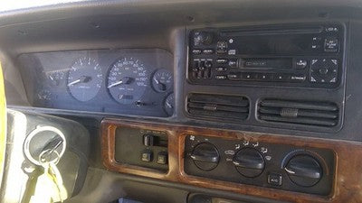 1996-1998 Jeep Grand Cherokee Trim Bezel Around Spedometer Dash Surround Panel