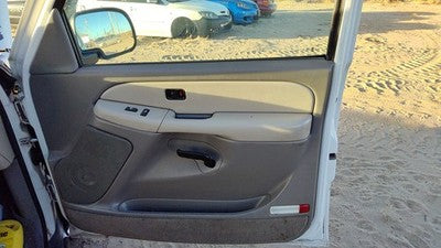 01-02 Suburban Passenger Right Front Door Trim Panel With Switches Light Gray