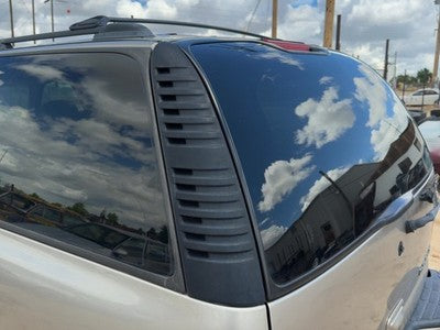 2001 Chevy Suburban Driver Left Rear Moulding On Quarter Panel Oem