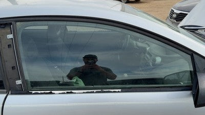 2003-2007 Saturn Ion Passenger Right Front Side Window Door Glass Oem 22607300