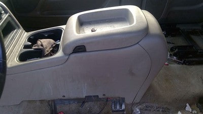 2003-2006 Chevy Suburban Complete Center Floor Console Assembly Oem Tan 522