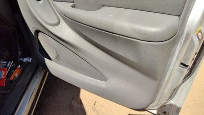 05 06 Town & Country Passenger Right Front Inside Door Trim Panel With Switches