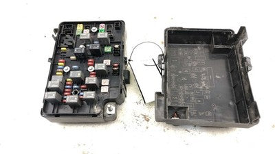 2007 Chevy Cobalt Engine Fuse Box Power Distribution Panel Oem 2.2L 19116537