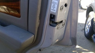 1994 Jeep Grand Cherokee Passenger Right Rear Door Latch With Rods/Cables Back