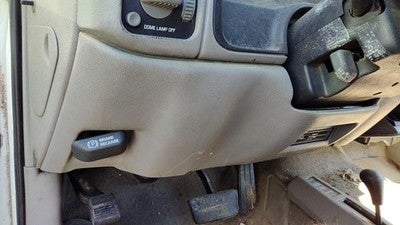 95-96 Silverado 1500 Lower Dash Under Column Knee Bolster Trim Panel Oem Gray