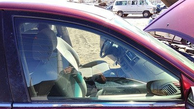 2002-2006 Toyota Camry Passenger Right Front Side Window Door Glass Oem