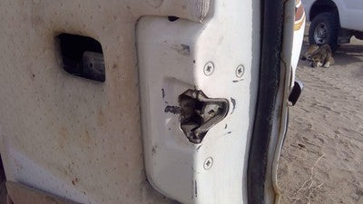 1979 Ford Van E250 Passenger Right Rear Door Latch With Rods/Cables Oem Back