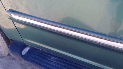 97-02 Ford Expedition Driver Left Front Moulding From Door Trim Strip Green Su