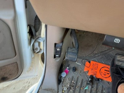 2005 Chevy Silverado 2500 Driver Left Lower Kick Trim Panel Oem Tan 52D