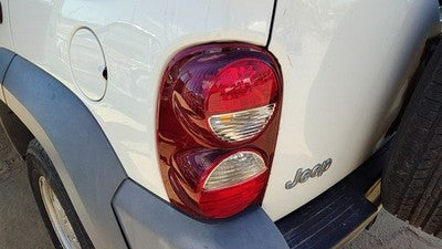 2005-2007 Jeep Liberty Driver Left Tail Light Brake Lamp Oem Rear 55157061Ag