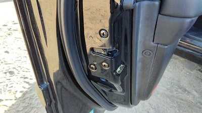 2004-2005 Hyundai Xg350 Driver Left Front Door Latch With Rods/Cables Oem