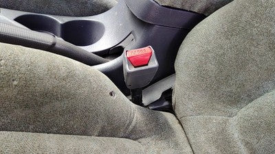2001-2003 Hyundai Elantra Driver Left Front Seat Belt Buckle Receiver Oem Gray