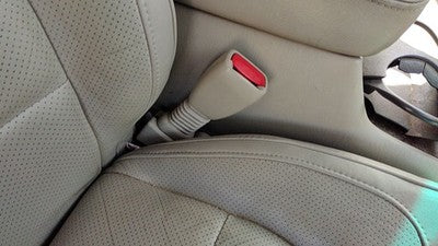 00-05 Deville Dts Passenger Right Front Seat Belt Buckle Receiver Cashmere 54U