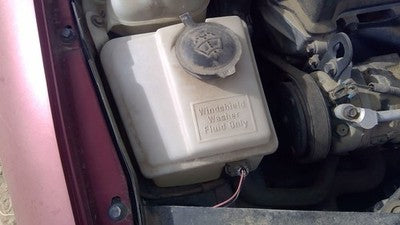 1998 Saturn Sw2 Windshield Washer Fluid Reservoir With Pump Oem Wiper Tank