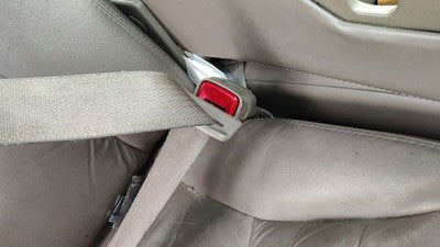 00-05 Buick Century Passenger Right Front Seat Belt Buckle Receiver Taupe 522