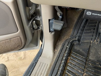 2001 Chevy Suburban Driver Left Lower Kick Trim Panel Oem Tan 52I