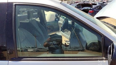 2004-2007 Chrysler Town & Country Passenger Right Front Side Window Door Glass