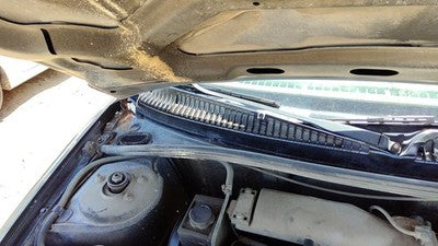 1997 Saturn Sl1 Windshield Wiper Cowl Vent Trim Panel Oem Cover