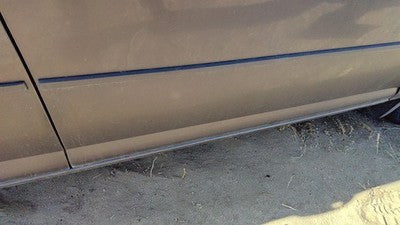 05-06 Chevy Cobalt Passenger Right Front Moulding From Door Trim Strip Blue 84U