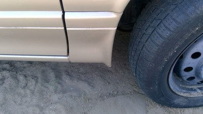 1993 Saturn Sw2 Passenger Right Moulding From Fender Oem Trim Strip Gold