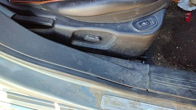 08 New Style Malibu Passenger Right Side Power Seat Switch With Trim Panel Ebony