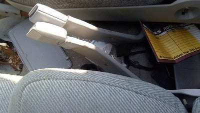 1991 Cutlass 2 Door Driver Left Front Seat Belt Buckle Receiver Oem Gray