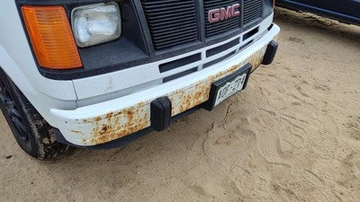 1985-1994 Gmc Safari Front Bumper With Brackets Assembly Oem White 15553712