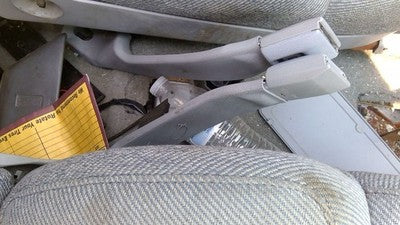 1991 Cutlass 2 Door Passenger Right Front Seat Belt Buckle Receiver Oem Gray