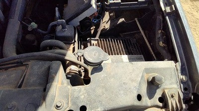96-99 Chevy Suburban Windshield Washer Fluid Reservoir With Pump Oem Wiper Tank