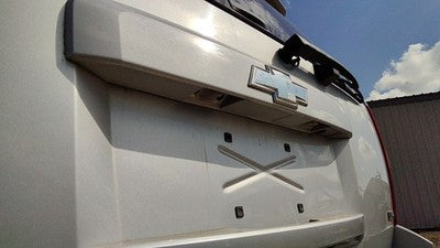 2010 Chevy Tahoe License Plate Trim Surround Panel Oem Tail Trunk Silver U726s
