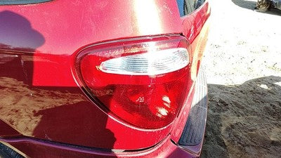 2004-2007 Town & Country Driver Left Tail Light Brake Lamp Oem Rear 68241335Aa