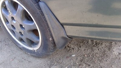 1991 Mitsubishi Galant Vr-4 Driver Left Rear Mud Flap Rock Guard Shield Back Awd