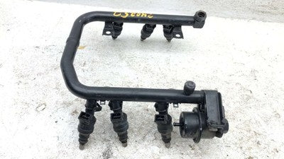 Olds Eighty Eight Complete Fuel Rail With Injectors Set Loaded Oem 3.8L 25531465