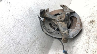 82-03 S10 Pickup Passenger Front Spindle Steering Knuckle With Wheel Hub 4X2