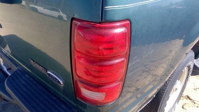 1997-2002 Ford Expedition Passenger Right Tail Light Oem Brake Lamp Rear
