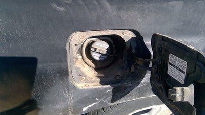 1998-2002 Subaru Forester Fuel Filler Neck Assembly With Gas Cap Oem 42066Fa140