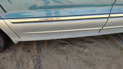 99-03 Ford Windstar Driver Left Front Moulding From Door Trim Strip Blue Lv Ts