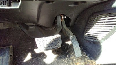 2009 Gmc Acadia Gas And Brake Pedal Assembly Automatic Transmission