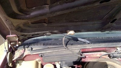 1988 Gmc Sierra 2500 Windshield Wiper Cowl Vent Trim Panel Oem Grille