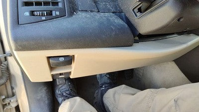 03-07 Cts Lower Dash Under Column Knee Bolster Trim Panel Oem Neutral 702