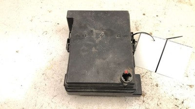 2007 Chevy Cobalt Engine Fuse Box Power Distribution Panel Oem 2.2L 19116537