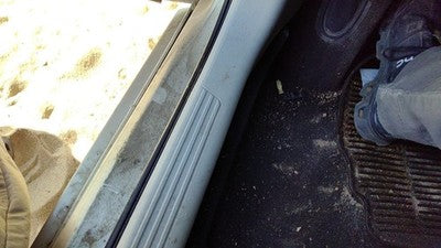 2006 Chrysler 300 Driver Left Lower Kick Trim Panel Oem Gray D1