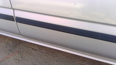 90 Corolla Station Wagon Passenger Right Front Moulding From Door Oem Trim Strip
