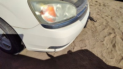 2004-2005 Chevy New Style Malibu Front Bumper Cover Assembly Oem White 40U