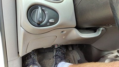 00-04 Station Wagon Lower Dash Under Column Knee Bolster Trim Panel Gray Ea