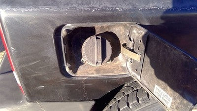 1990-1996 Geo Tracker Fuel Filler Neck Assembly With Gas Cap Oem 91176026