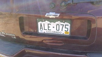 02-09 Trail Blazer License Plate Trim Surround Panel Tail Trunk Finish Red 49U