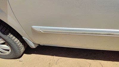 04-07 Town & Country Driver Left Front Moulding From Door Trim Strip Silver Ps2