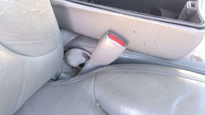 1999 Buick Park Ave Passenger Right Front Seat Belt Buckle Receiver Oem Gray 173